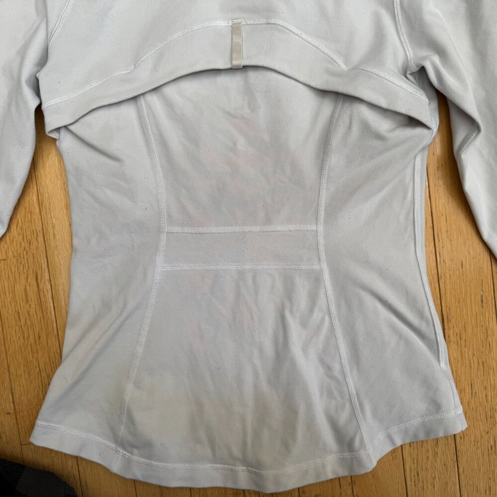 Lululemon Fitted Full Zip Athletic Jacket – Size 8 – Light Gray - Picture 8 of 11
